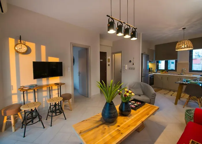 Marios Home, A Cozy And Spacious Apartment Near Downtown